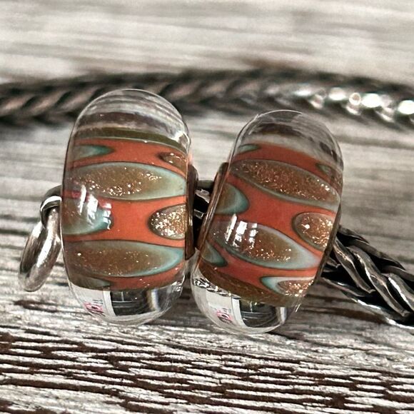 TROLLBEADS Once Upon A Time LAA 925S NEW! Coral Turquoise Glitter Spots Bead #1 - Picture 7 of 8